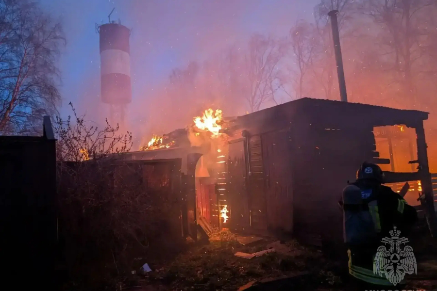 МЧС: в поселке Лесное ликвидировали пожар в кафе