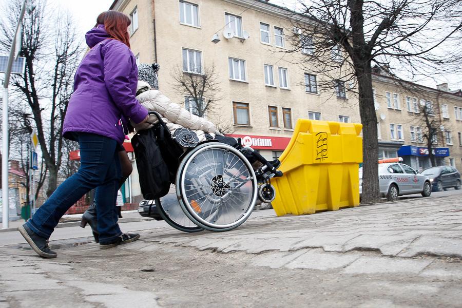 «Так и живем!»: как повернуть водителей троллейбусов Калининграда лицом к инвалидам
