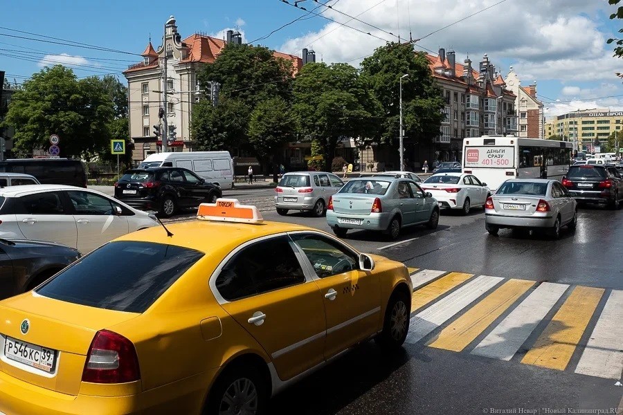 ГИБДД заявила о беспрецедентном росте числа аварий с такси
