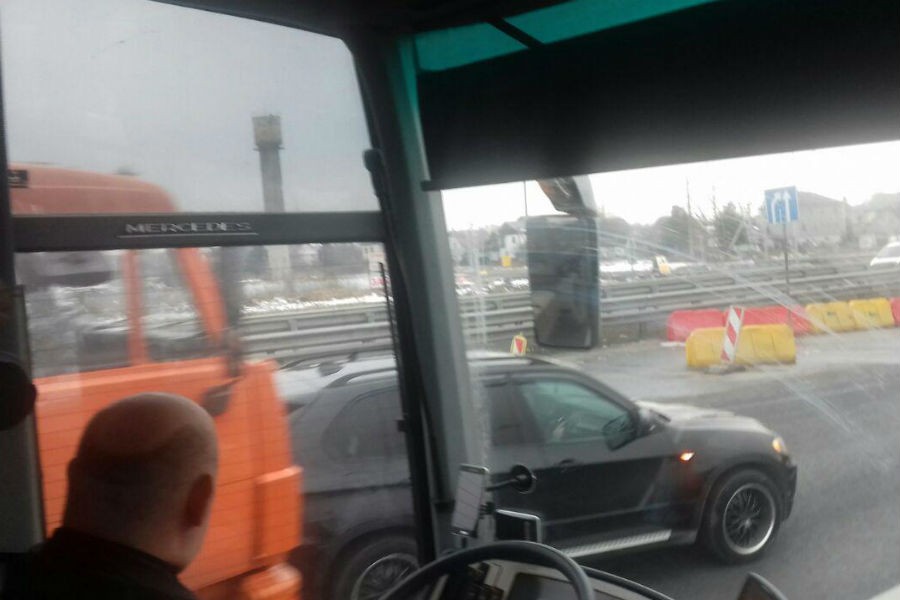 На Окружной грузовик врезался в BMW (фото)