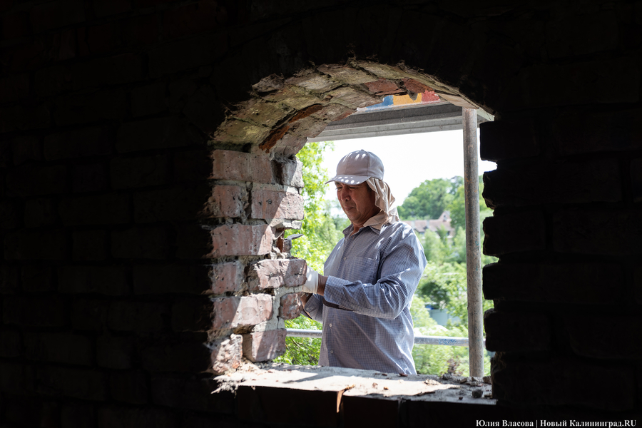 «Теперь как новенькие»: в Багратионовске завершили реставрацию стен форбурга замка Прейсиш-Эйлау (фото)