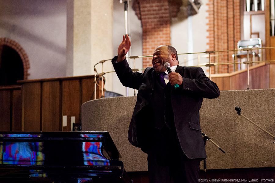 «Из Соединенных Штатов с любовью»: фоторепортаж с концерта «The Brotherhood Singers»