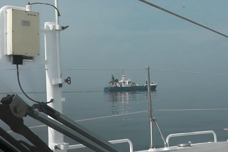 Калининградские пограничники задержали финское судно, незаконно промышлявшее на Балтике (фото)