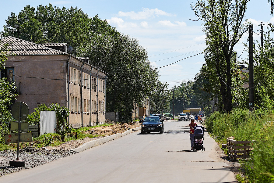 Ремонт на три года: что происходит с ул. Карташева, где сменился подрядчик (фото)