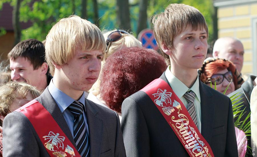 "Последний звонок-2010": фоторепортаж "Нового Калининграда.Ru"