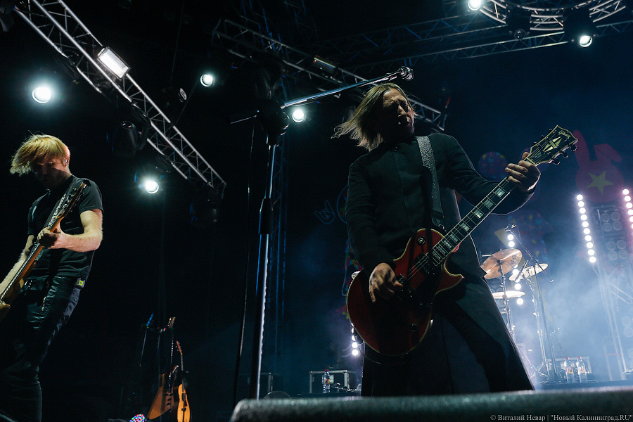 Всё такое немодное: в Калининграде с новой программой выступила группа «Би-2»