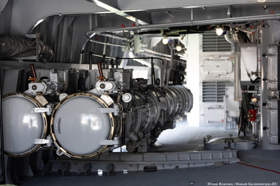 «Меч» для Индии: в Калининграде передали индийским ВМС фрегат с завода «Янтарь» (фото)