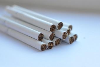 Производители сигарет в России решили поднять стоимость пачки на 6–7 рублей