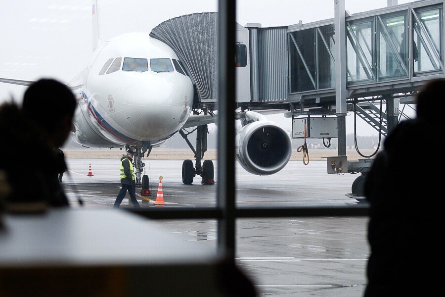 В Калининград вернули летевший в Москву самолет из-за дебошира