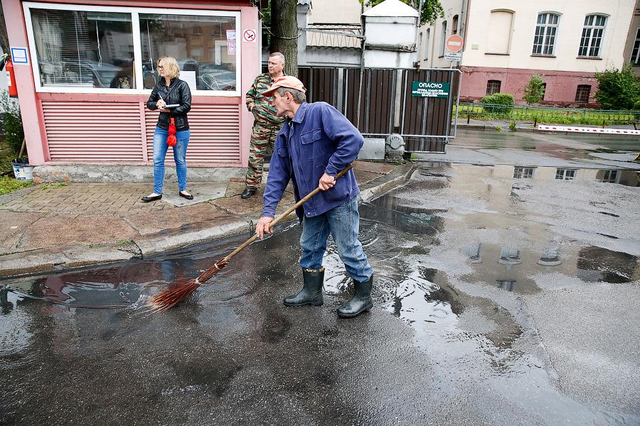 Охранник: машину Косенкова взорвали двое мужчин в масках (фото)