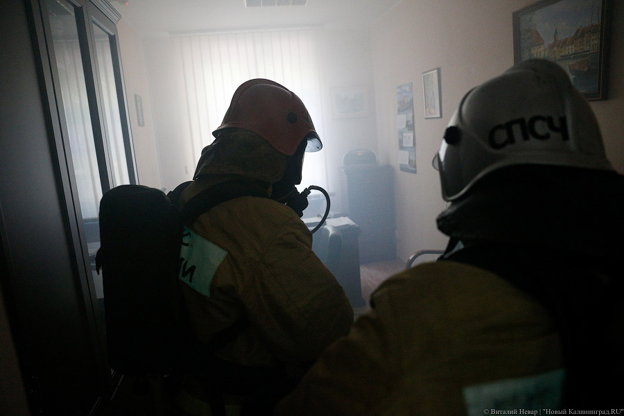 «Шланги, сирены, селфи»: как на Дмитрия Донского, 1, учились спасать всех врио