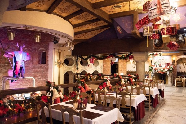 Отдохнуть по-королевски: новогодние каникулы в замке-отеле