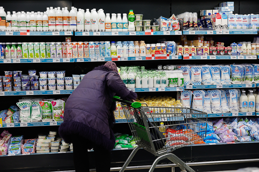 Калининградцы стали больше тратить на еду и меньше — на непродовольственные товары
