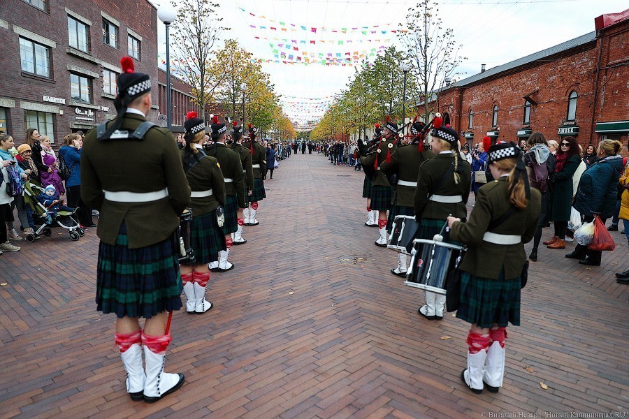 Прогулка на 300 миллионов: как губернатор открывал ул. Баранова после ремонта