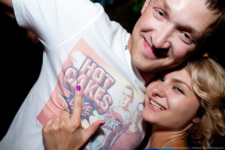 Как горячие пирожки: на «Вагонке» выступили «Hot Cakes»