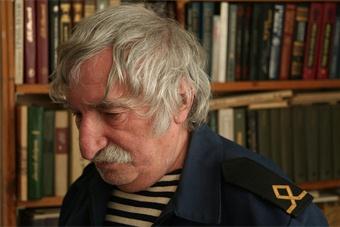 В Калининграде скончался поэт Сэм Симкин