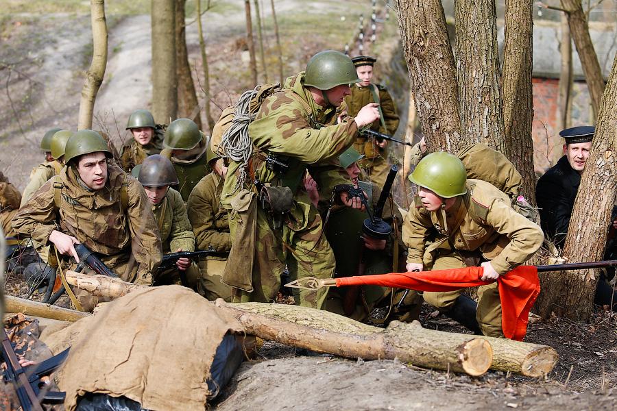 Снова взяли Кёнигсберг: как прошла реконструкция сражения у форта №5