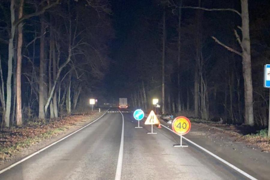 Под Славском фура сбила 63-летнего мужчину (фото)