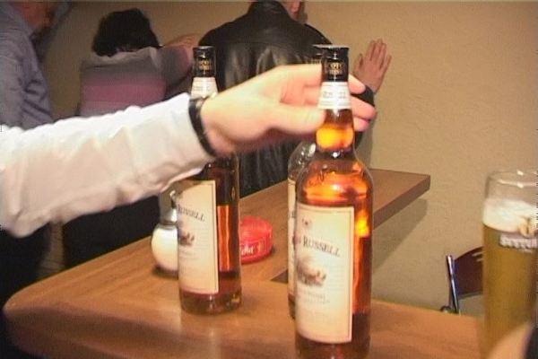 За ночь полицейские закрыли в Калининграде 20 подпольных казино, изъято 340 тыс рублей (+фото)