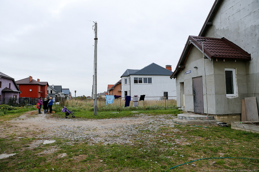 «Мы теперь бомжи»: почему жители Малого Лугового готовы на крайние меры