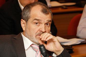 Автор законопроекта об эвакуаторах отказался писать новый закон