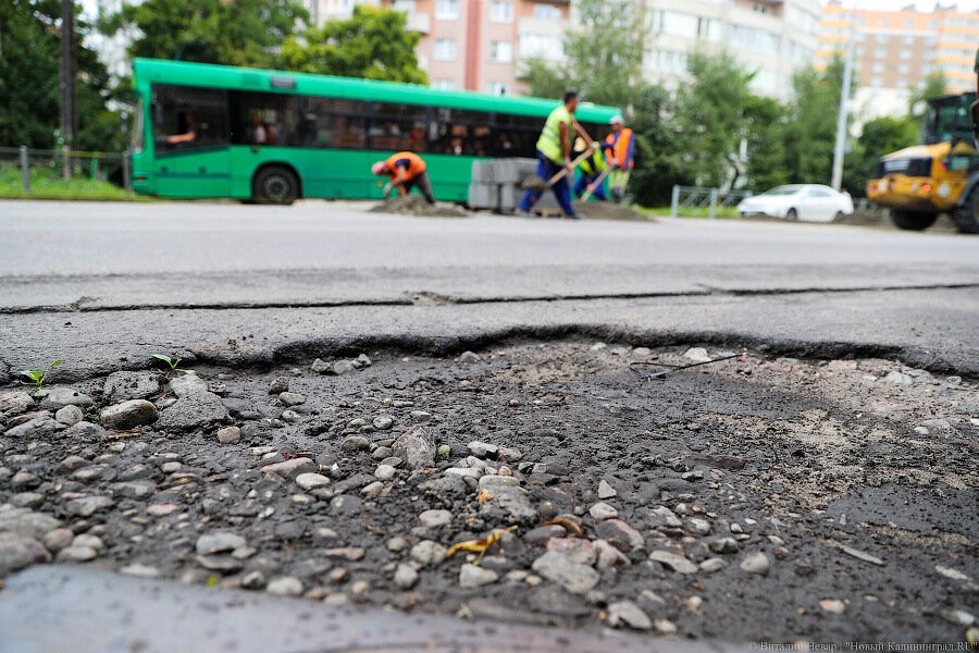 КЖД предупреждает о ремонте дороги у железнодорожного переезда на Нарвской
