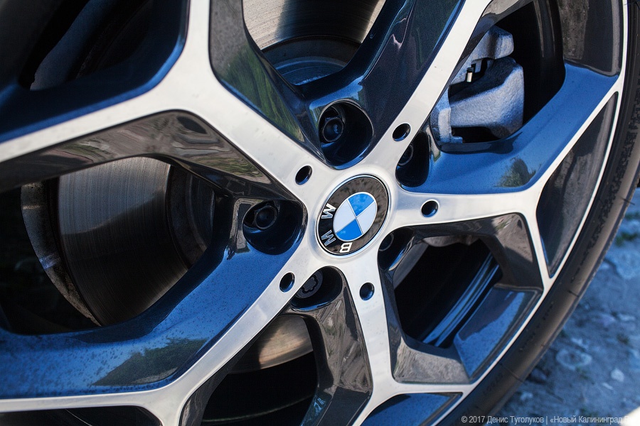 Время первых: тест-драйв компакт-кроссовера BMW X1