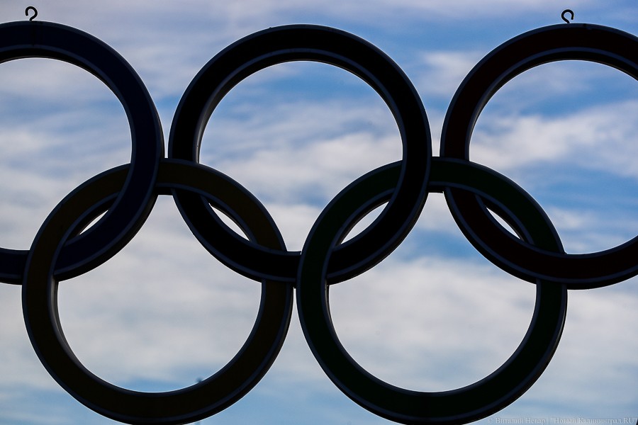 Российского биатлониста Устюгова лишили золота Олимпийских игр в Сочи из-за допинга
