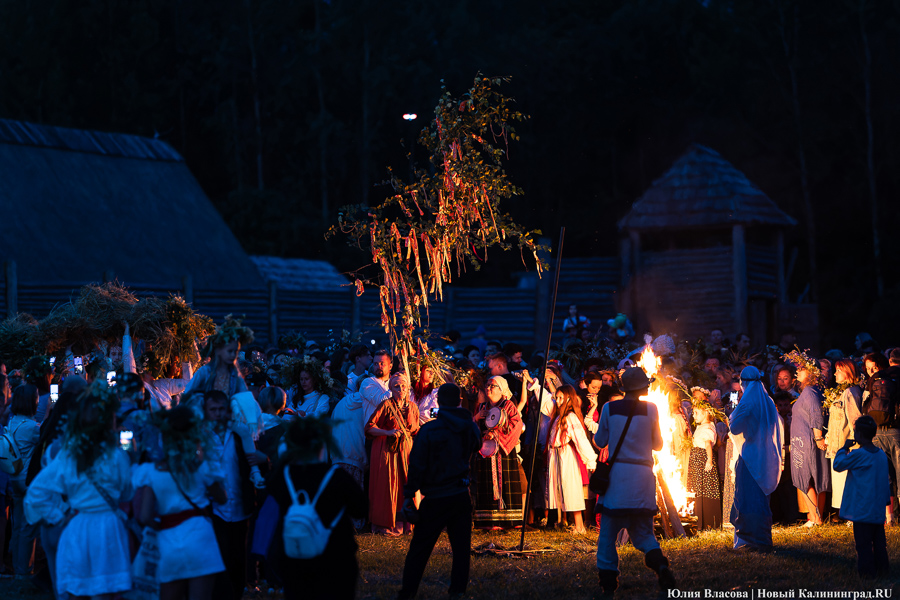 В свете пламени костра: как в Ушкуе отмечали праздник Ивана Купалы (фото)