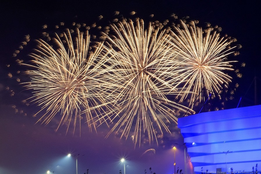 В Калининграде стартовал чемпионат фейерверков. Показываем, как это было (фото)