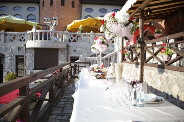 Замок «Нессельбек»: роскошное свадебное торжество в средневековом стиле