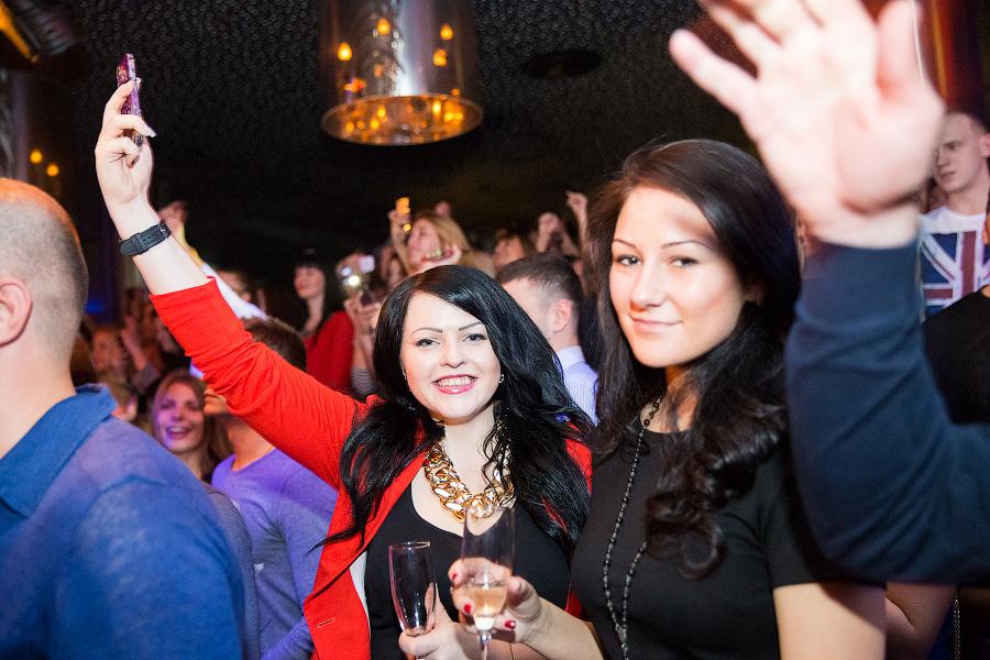 Все танцуют локтями: в клубе «Платинум» выступил протеже Тимати L’One