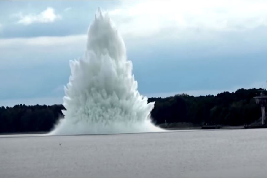 В Польше при разминировании взорвалась пятитонная бомба времён Второй Мировой (видео)
