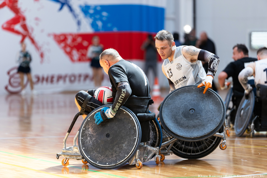 «Серебро» дороже «золота»: в Калининграде впервые боролись за Кубок по регби на колясках (фото)