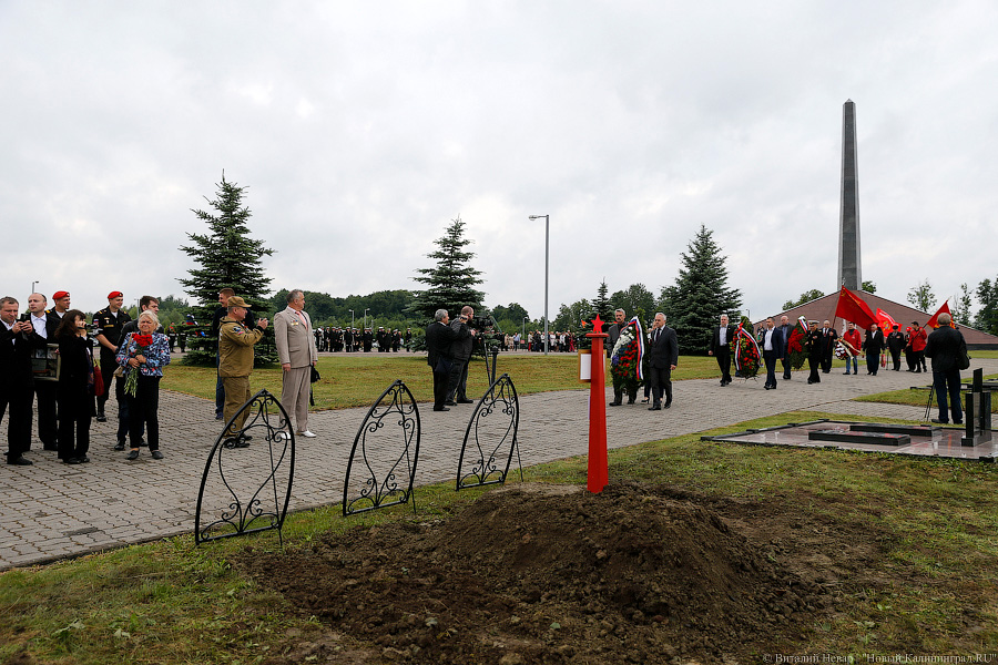 «Ушли в вечную память»: на «Кургане славы» перезахоронили советских воинов