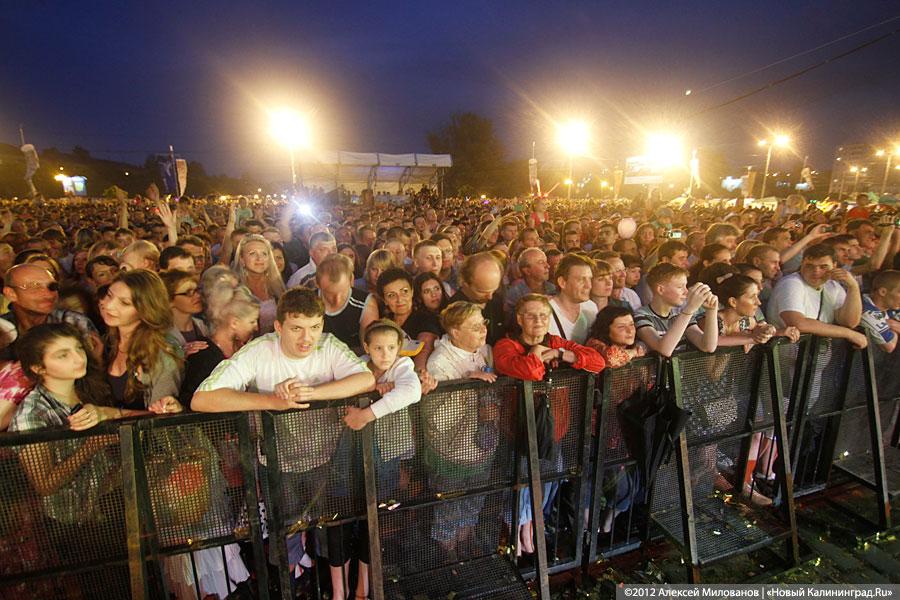 «Дважды дождливый»: фоторепортаж с гала-концерта к 757-летию Калининграда