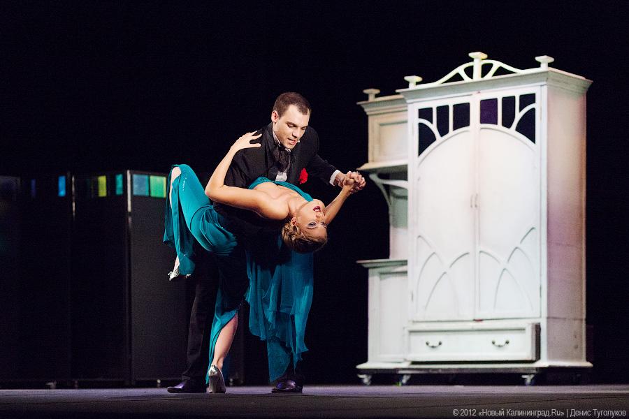 «Искреннее искусство по Булгакову»: фоторепортаж со спектакля «Зойкина квартира»