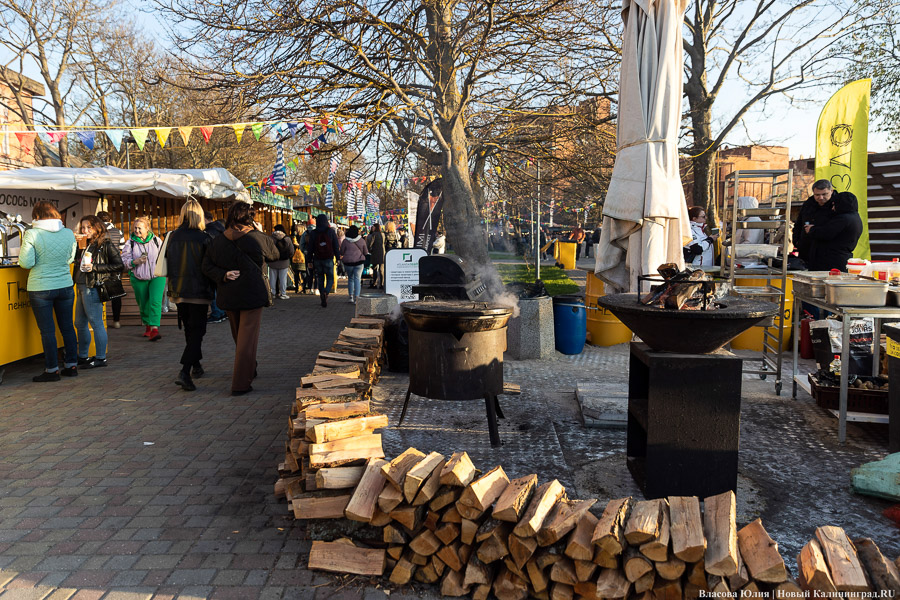 А-ля Новый год: в Зеленоградске «Фиштивалем» в апреле открыли курортный сезон (фото)
