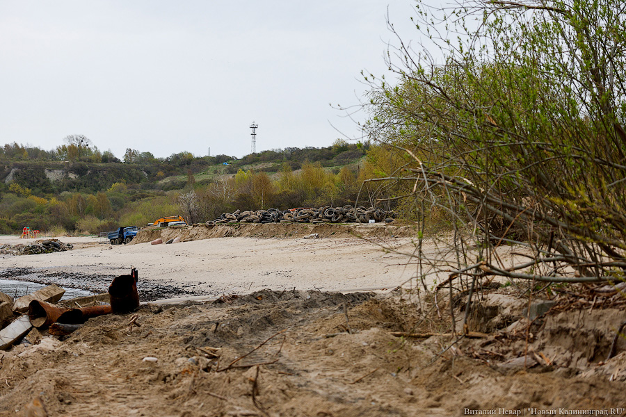 Пляж огородили: что происходит в Филинской бухте после начала стройки (фото) (исправлено)