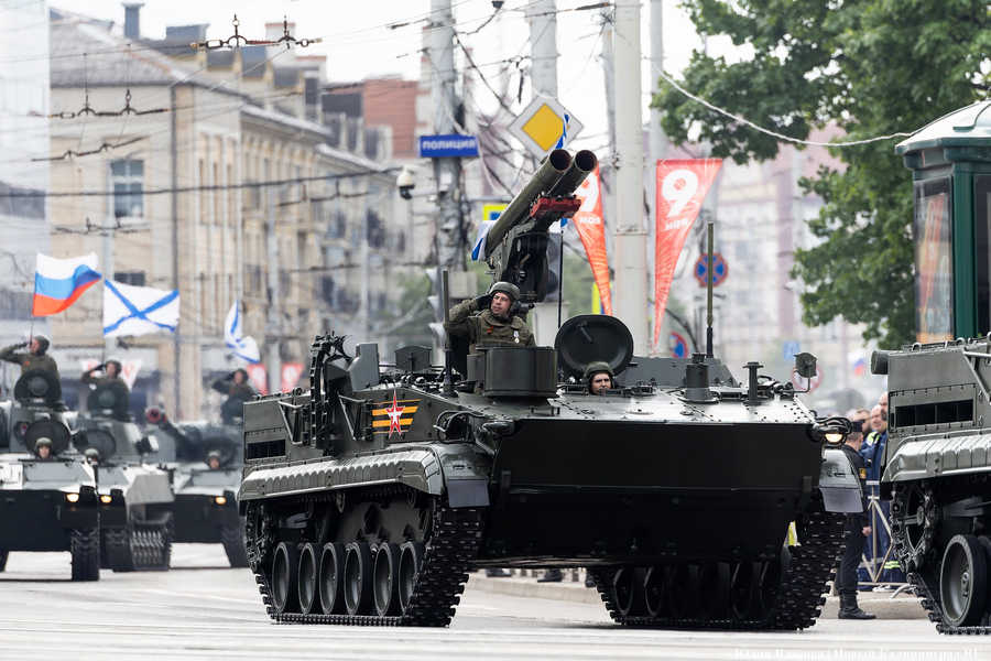 Как проходил Парад Победы в Калининграде (фото)