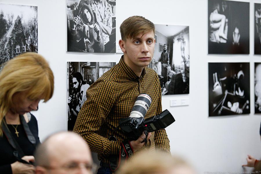 Картинки с выставки: открытие Балтийской биеннале фотографии
