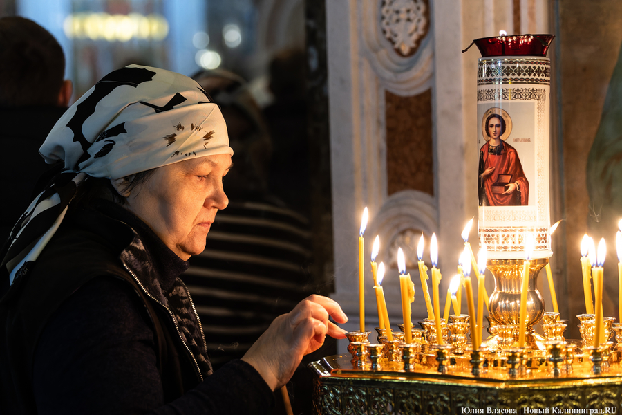 Крестный ход и литургия: как в Калининграде встретили Рождество (фото)