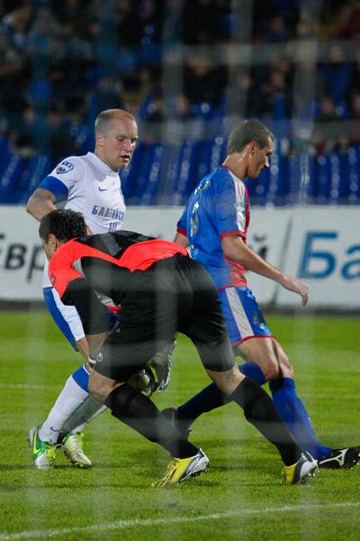 Нули на табло: «Балтика» и «Енисей» сыграли в безголевую ничью (фото)