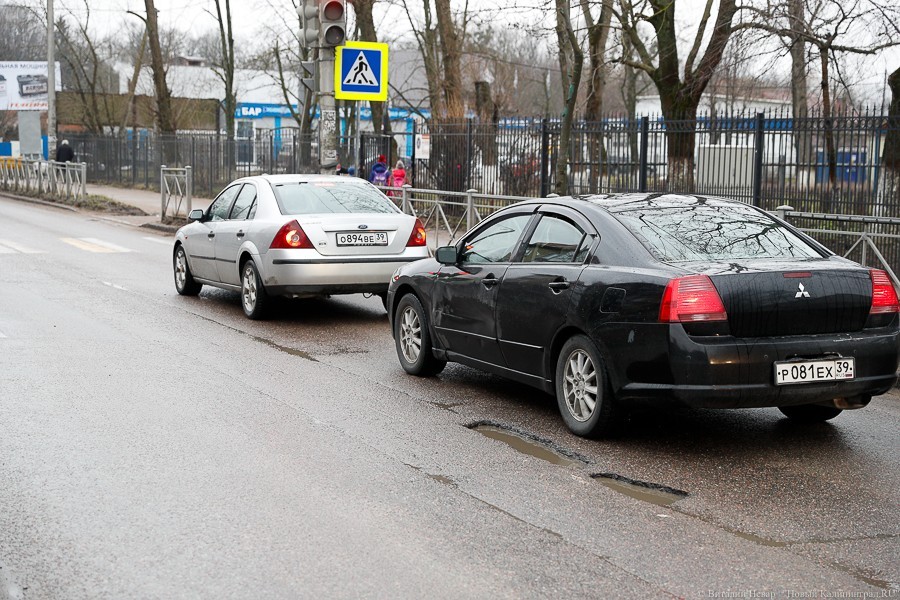 В ожидании «плямб»: как выглядят дороги Калининграда после зимы (фото)