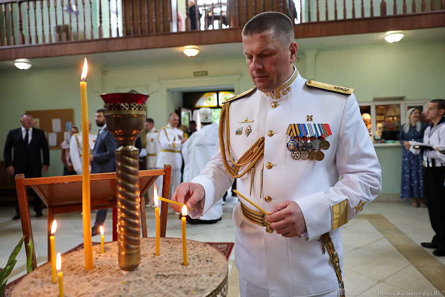 Путин присвоил командующему Балтийским флотом звание адмирала  