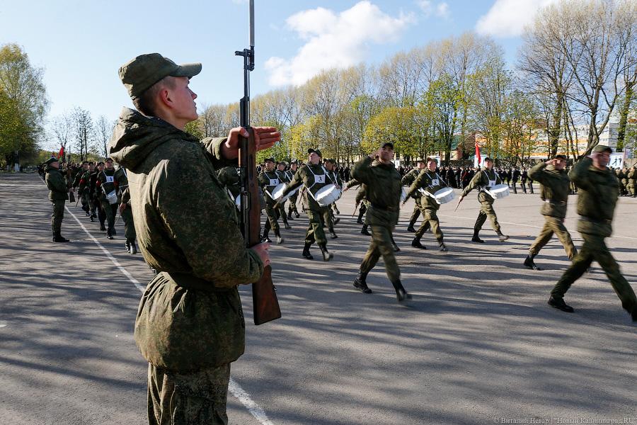 «Смело, товарищи, в ногу»: Калининград начал готовиться к Параду Победы