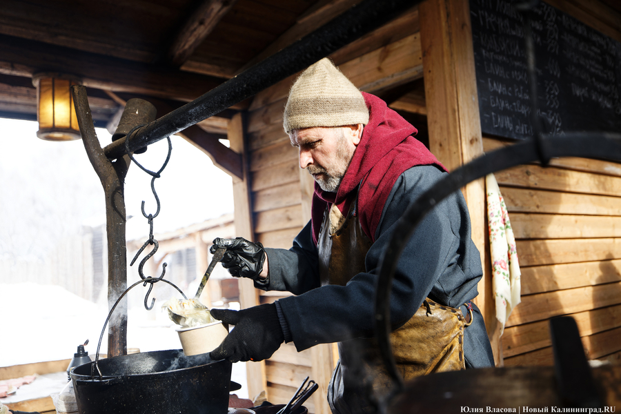 Блины, пляски и «самое большое» чучело: как отпраздновали Масленицу в «Каупе» (фото)