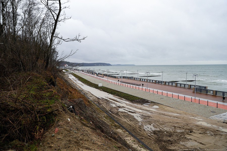 «В ожидании 70 метров»: как ведутся работы по расширению пляжа в Светлогорске