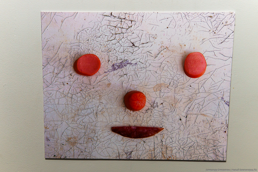 Хлеб, колбаса и «Синие носы»: в Калининграде открылся «Кухонный супрематизм» (фото)