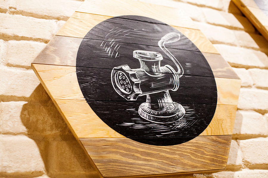 Самолепие: что нужно есть в пельменной «Полный фарш»